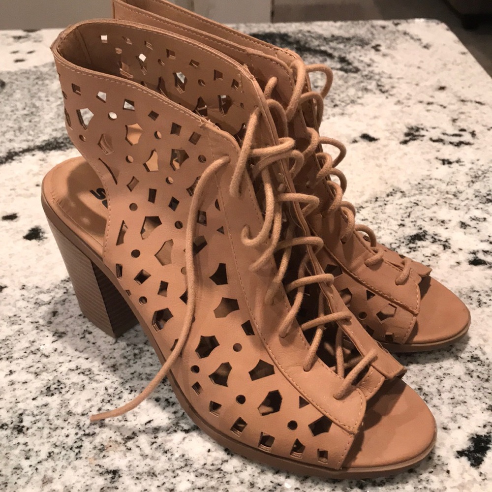 Tan open toe wedges